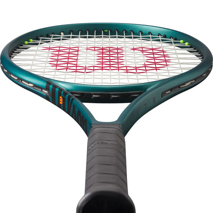 Wilson Blade 100 v9 Tennis Racket